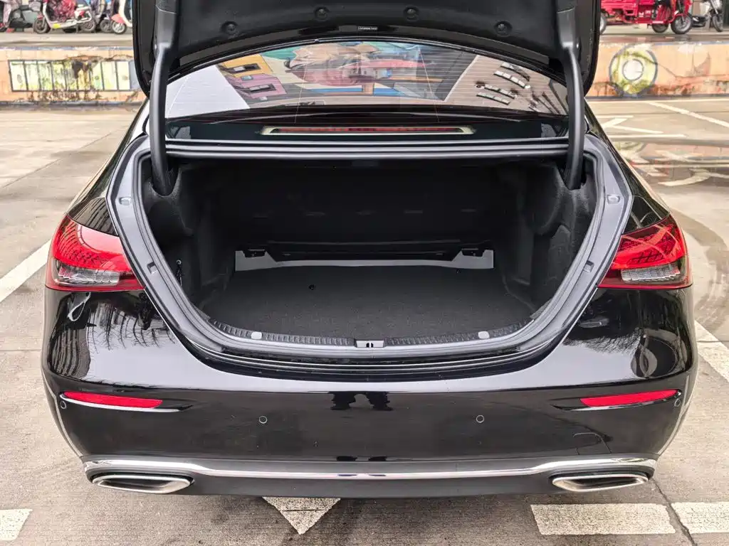 Mercedes-Benz E-Class 2021 — фото 14