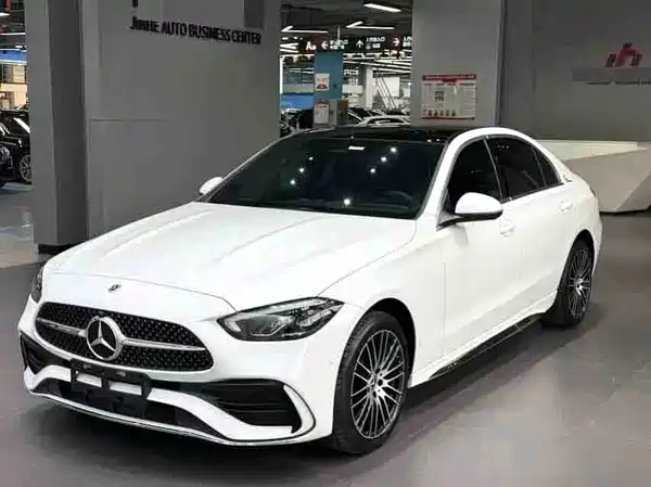 Mercedes-Benz C-Class 2024