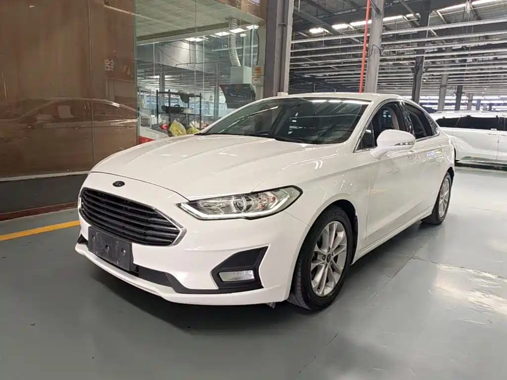 Ford Mondeo 2019 — фото 1