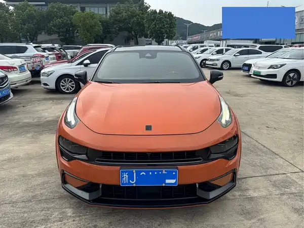 Lynk & Co 02 Hatchback 2021