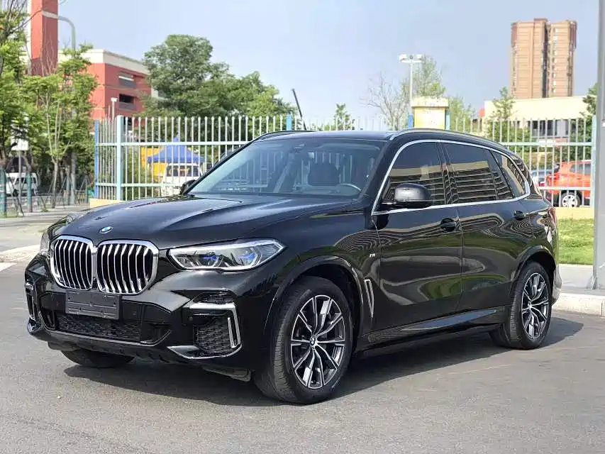BMW X5 2023 — фото 1