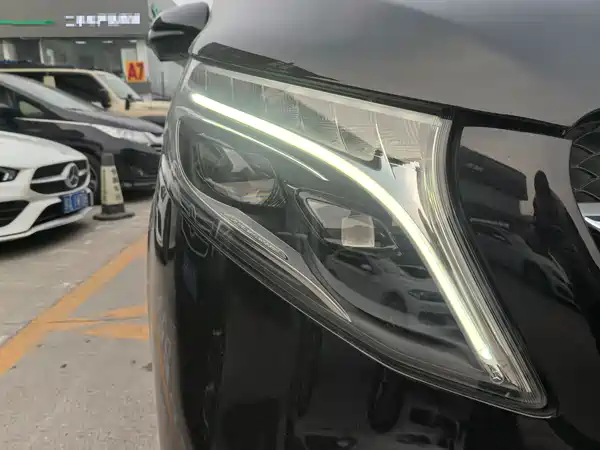 Mercedes-Benz V-Class 2021