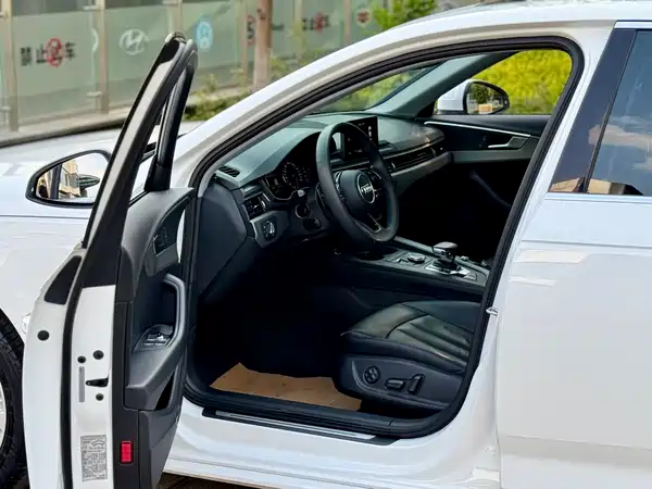 Audi A4L 2019