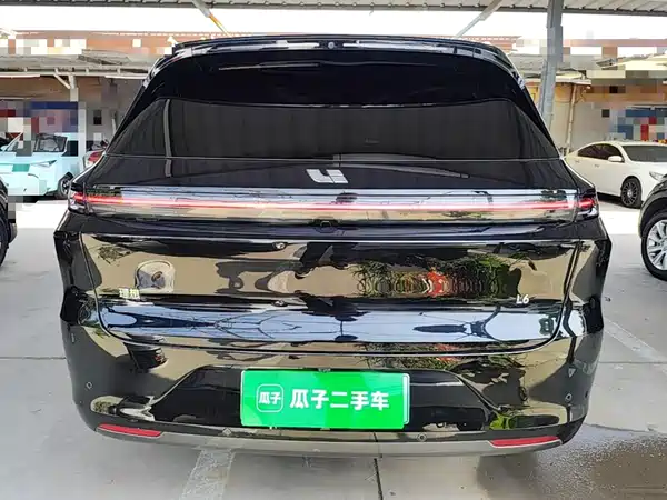 Li Auto L6 2025