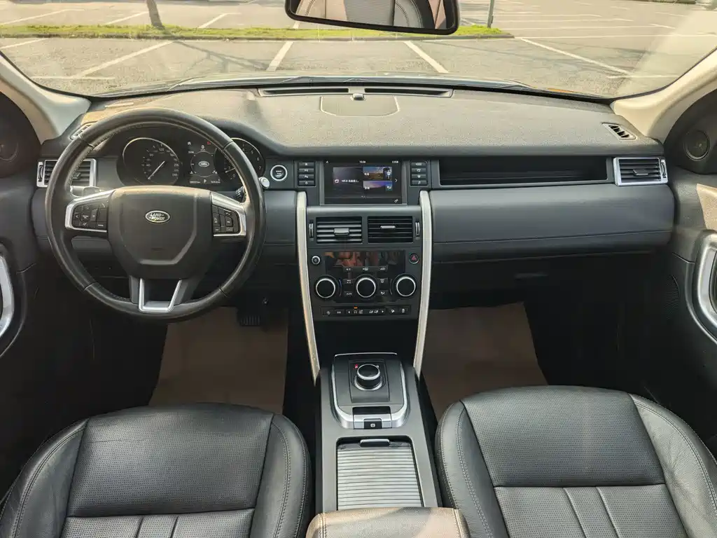 Land Rover Discovery Sport 2018 — фото 10