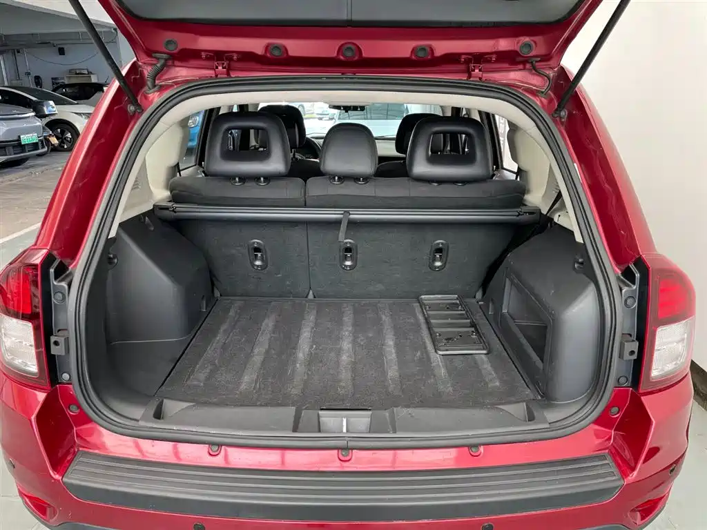 Jeep Compass 2014 — фото 15