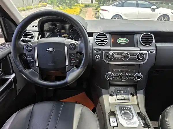 Land Rover Discovery 2015
