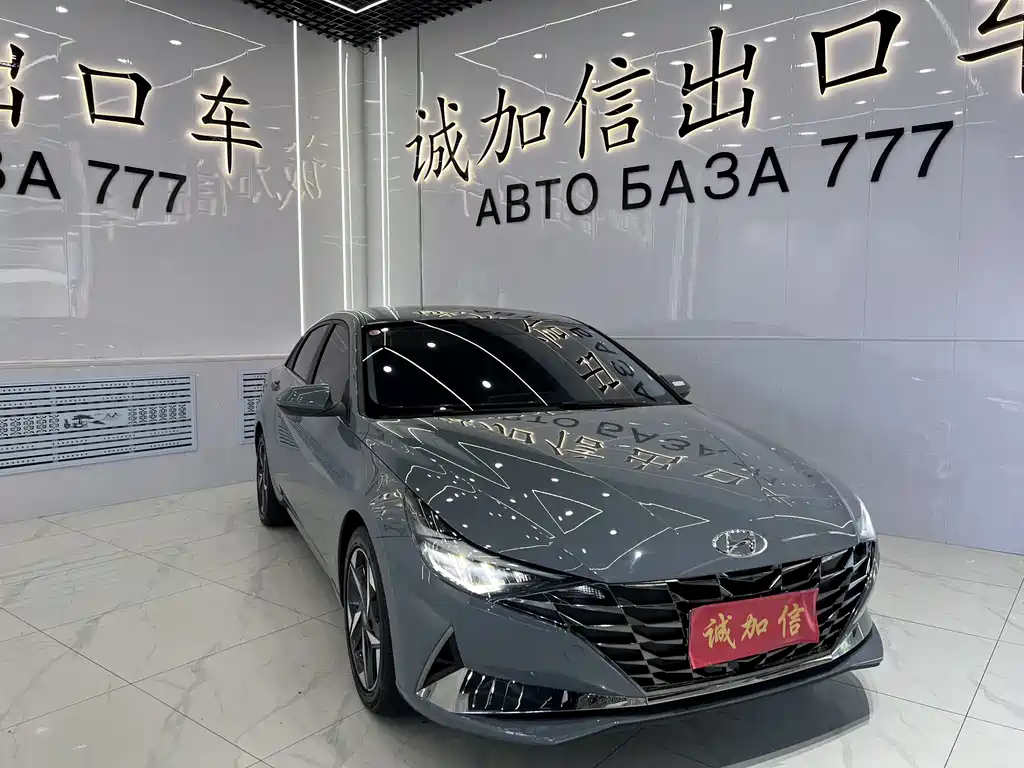 Hyundai Elantra 2022