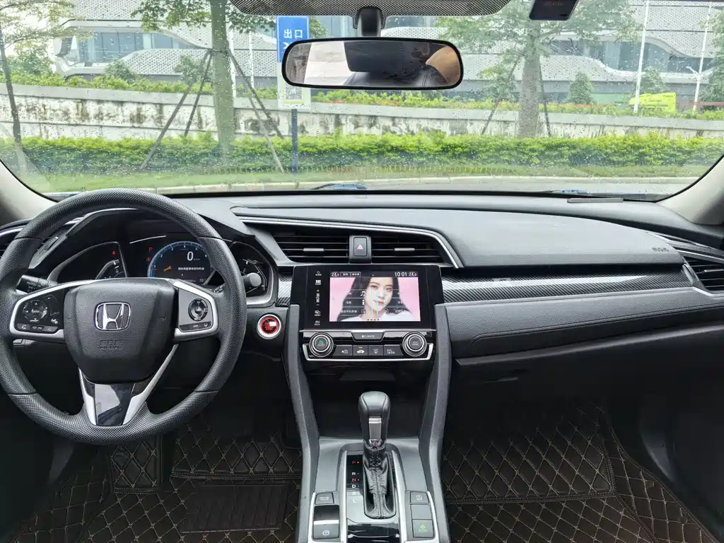 Honda Civic 2020 — фото 10