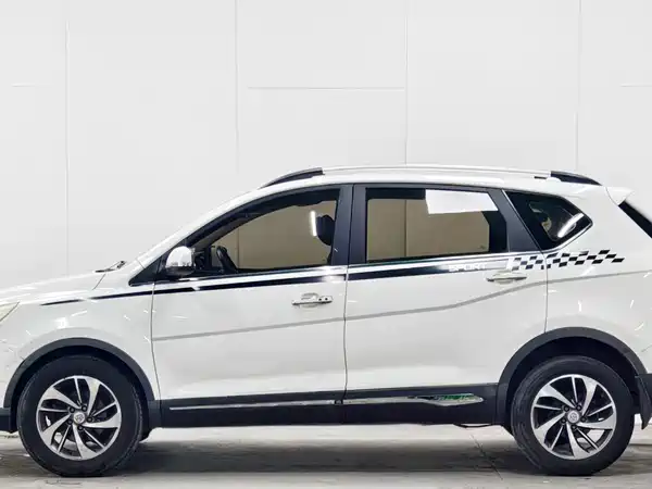 Baojun 560 2015
