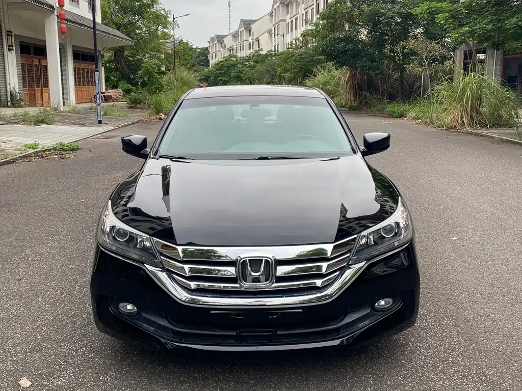 Honda Accord 2015 — фото 2