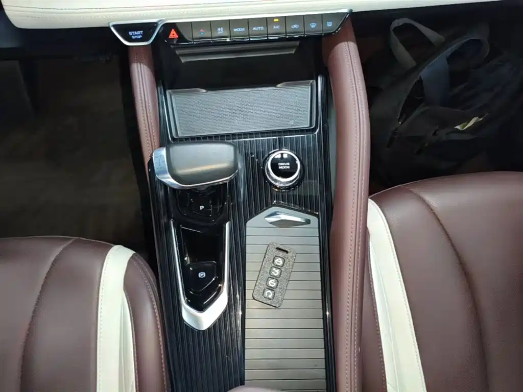 Geely Xingyue L 2023 — фото 14