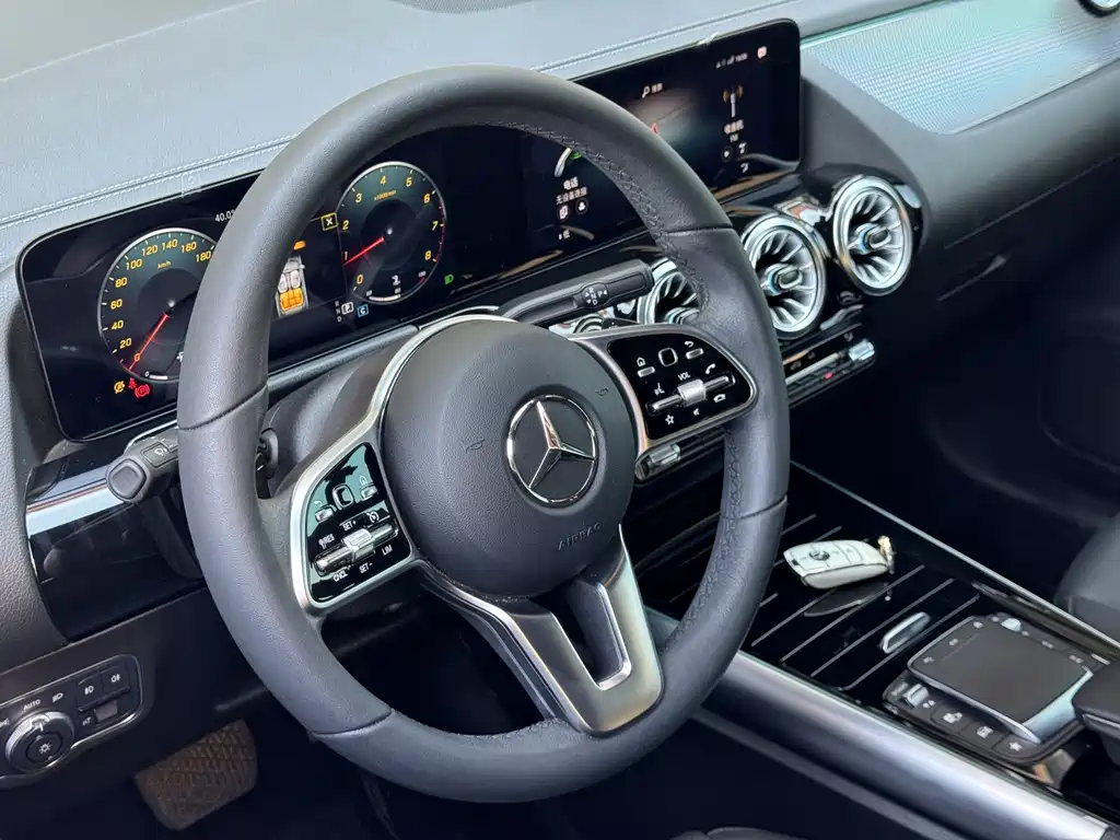 Mercedes-Benz GLA 2023 — фото 16