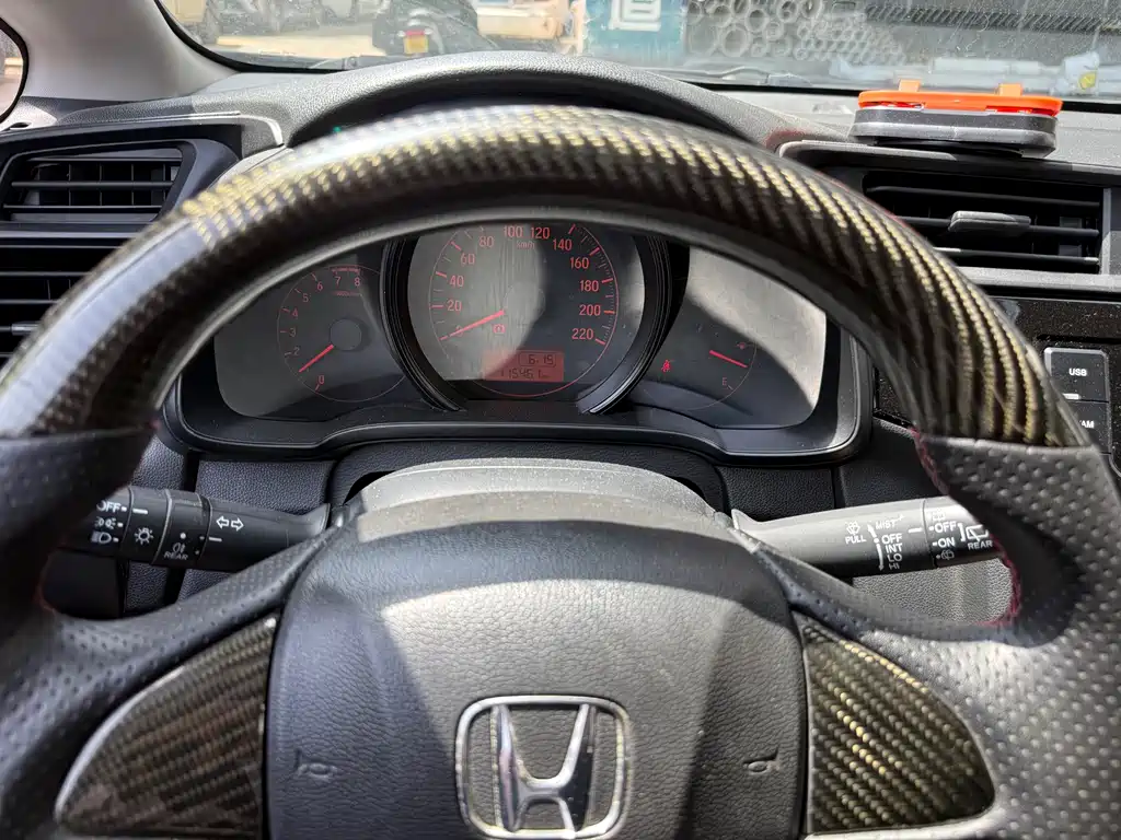 Honda Fit 2018 — фото 5