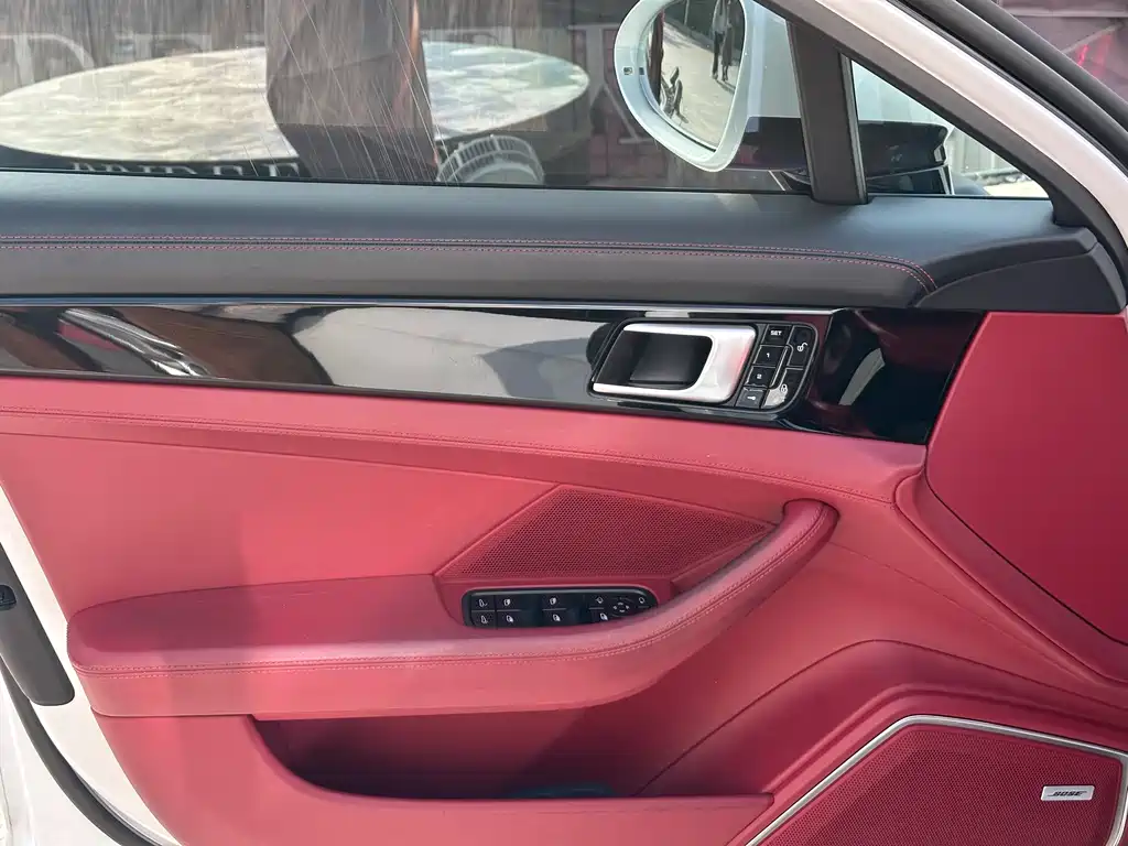 Porsche Panamera 2017 — фото 26