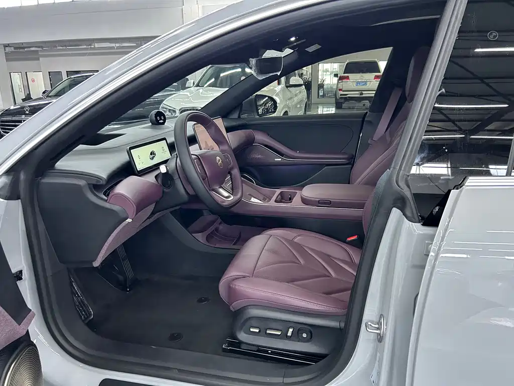 NIO ET5T 2025