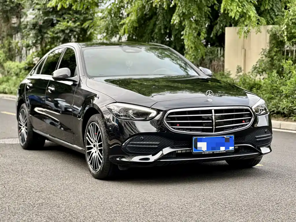 Mercedes-Benz C-Class 2023 — фото 4