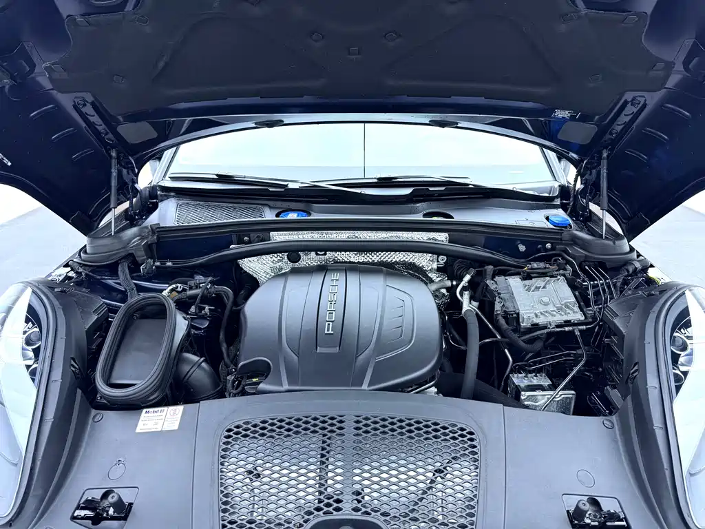 Porsche Macan 2021 — фото 11