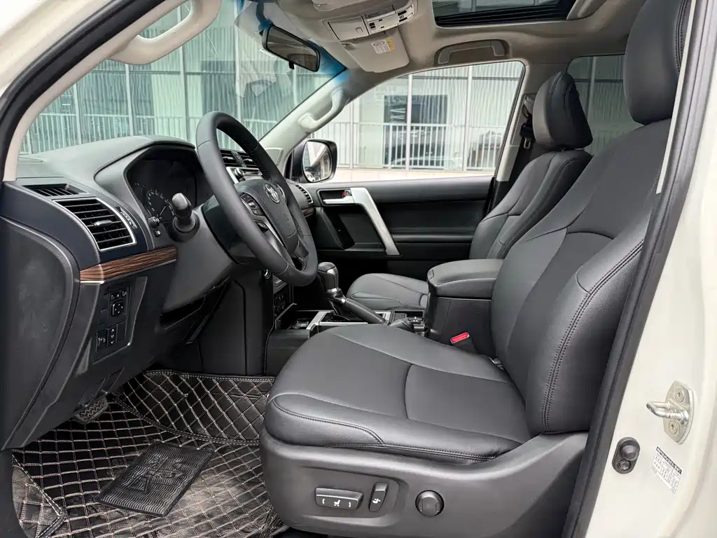 Toyota Prado 2019 — фото 11