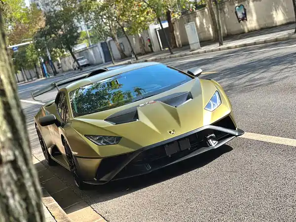 Lamborghini Huracan 2022