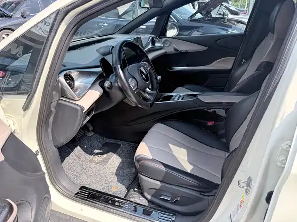 BYD Dolphin 2023