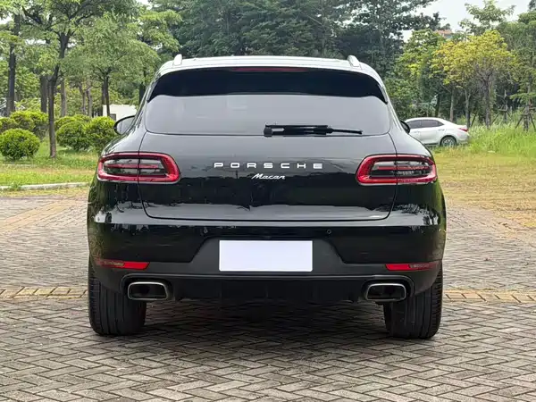 Porsche Macan 2015
