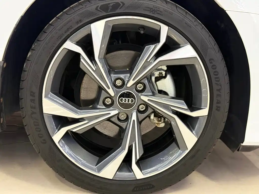 Audi A3 2022 — фото 29