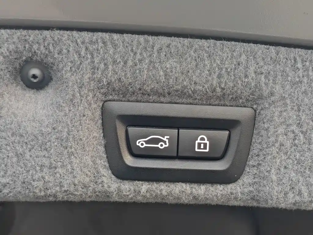 BMW 7 Series 2013 — фото 24