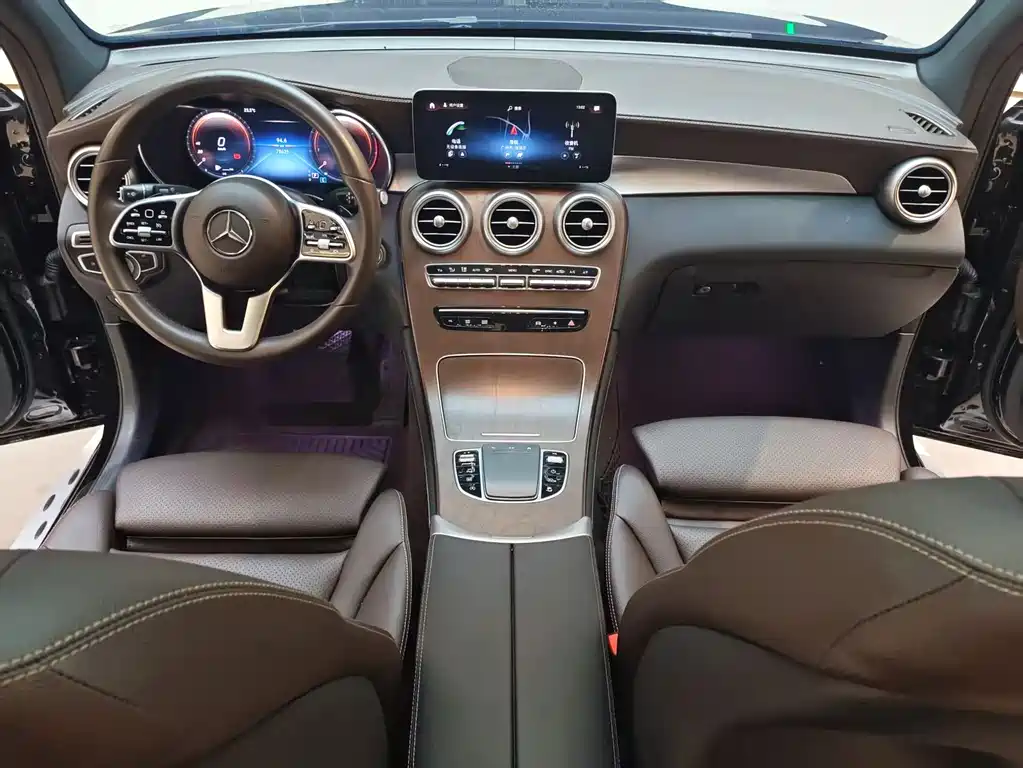 Mercedes-Benz GLC 2020 — фото 16