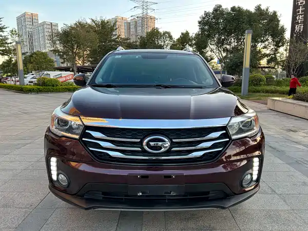GAC Trumpchi GS4 2015
