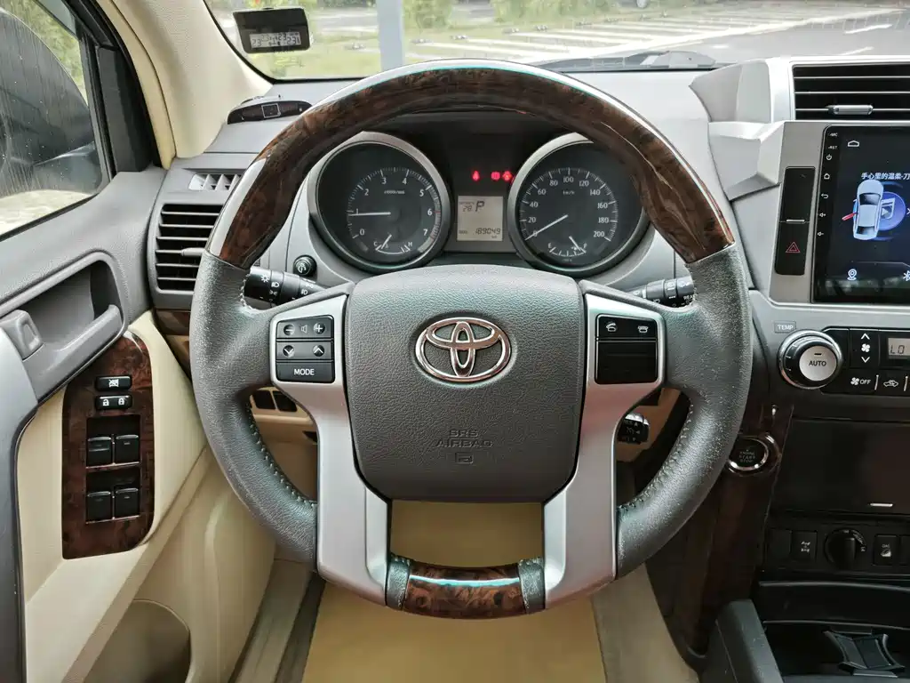 Toyota Prado 2016 — фото 18