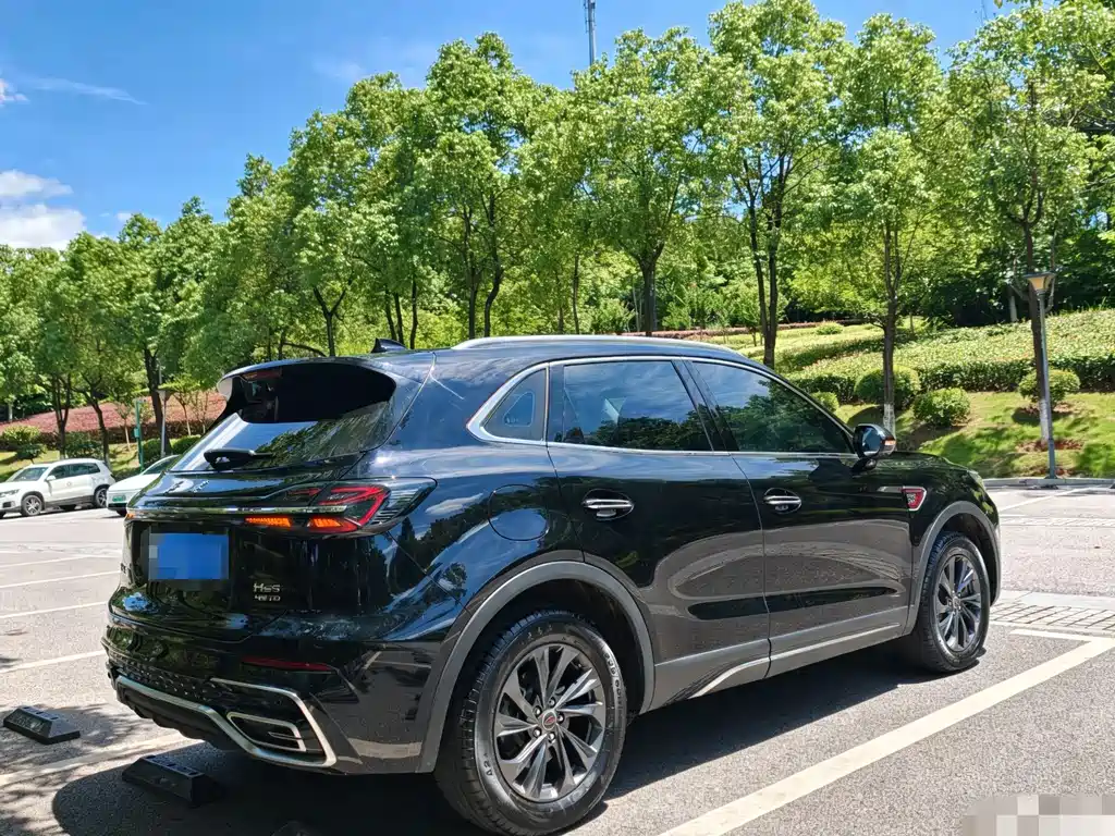 Hongqi HS5 2025