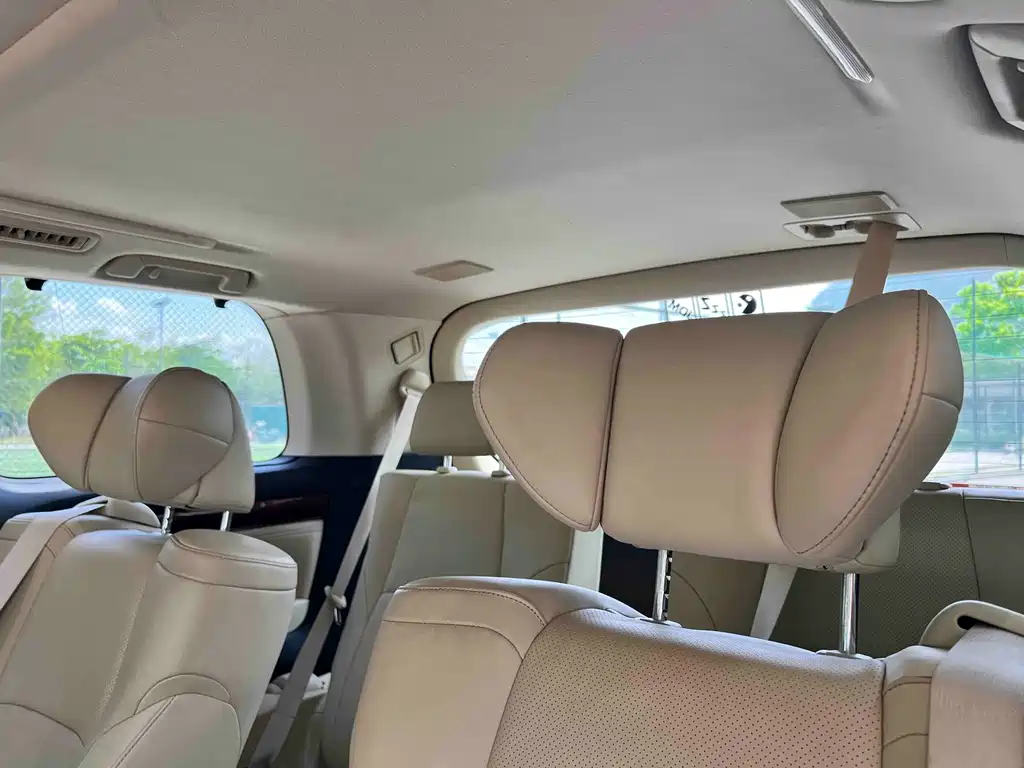 Toyota Alphard 2017 — фото 10