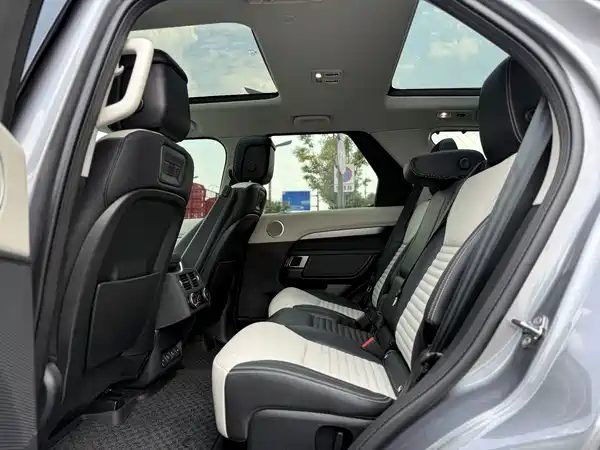 Land Rover Discovery 2021