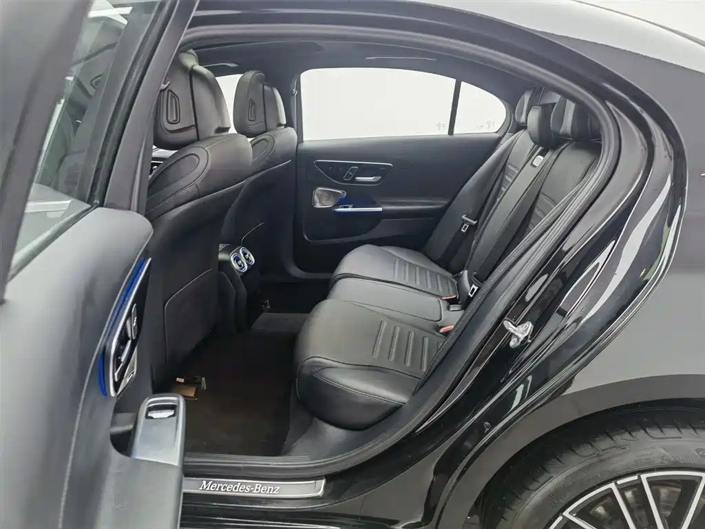 Mercedes-Benz C-Class 2022 — фото 15
