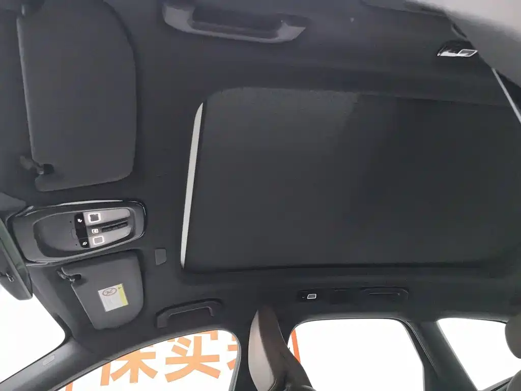 Volvo XC60 2023 — фото 14