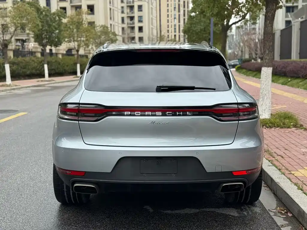 Porsche Macan 2020 — фото 10