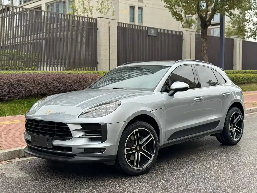 Porsche Macan 2020 — фото 1