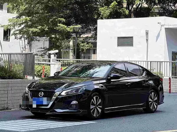 Nissan Teana 2022
