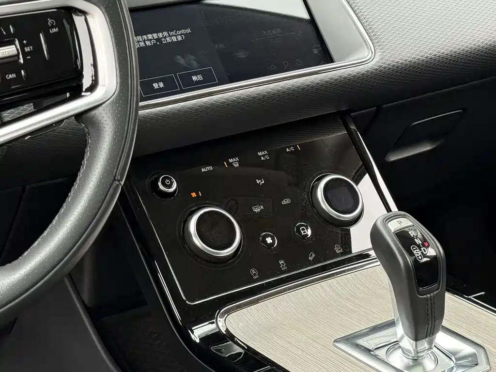 Land Rover Evoque 2022 — фото 14