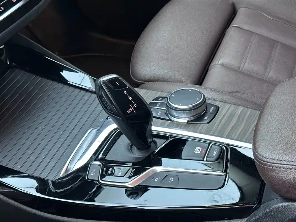 BMW X3 2019 — фото 11