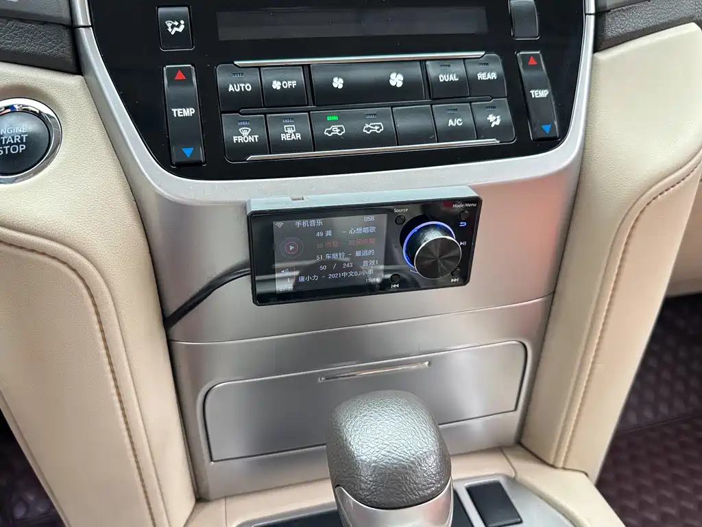 Toyota Land Cruiser 2019 — фото 17