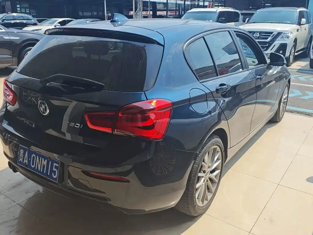 BMW 1 Series 2017 — фото 9