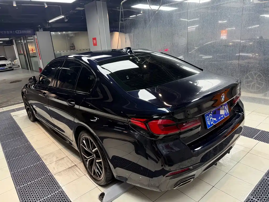 BMW 5 Series 2022