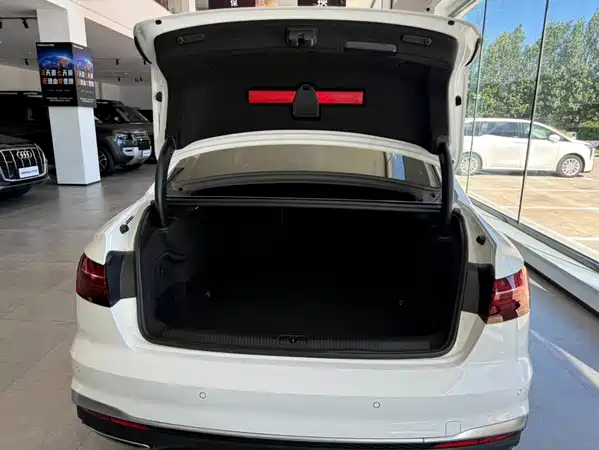 Audi A4L 2023