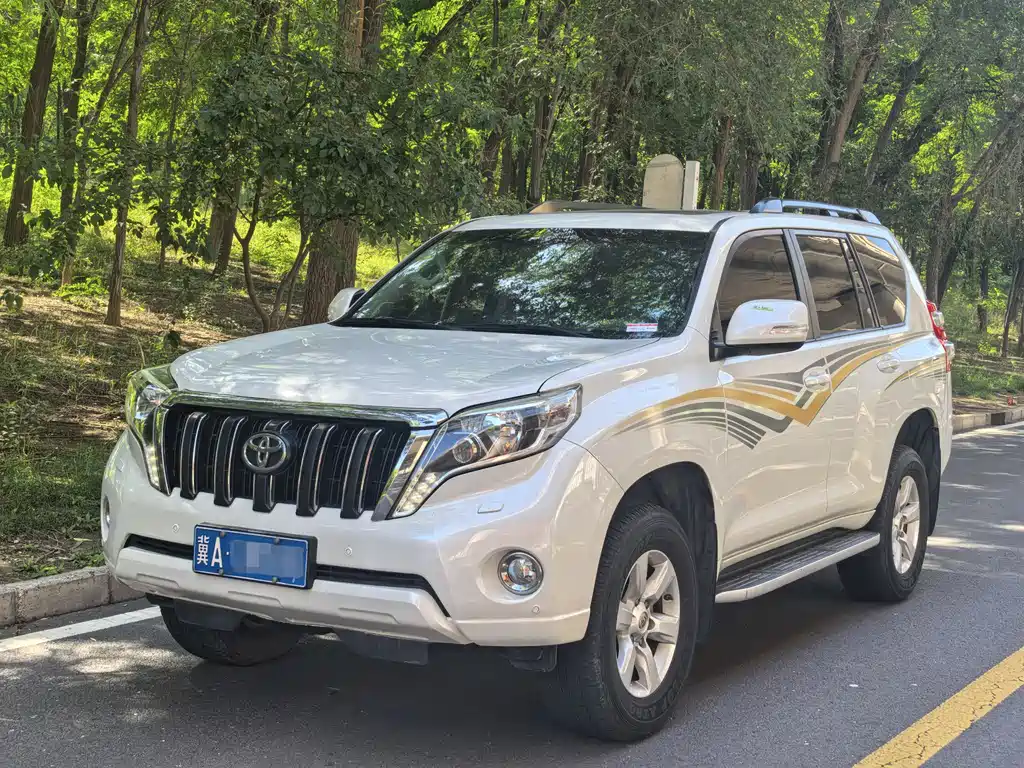 Toyota Prado 2016 — фото 1