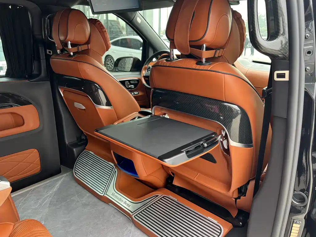 Mercedes-Benz Vito 2023 — фото 11