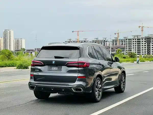 BMW X5 2021