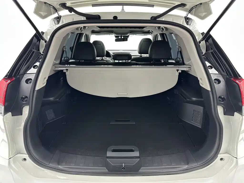 Nissan X-Trail 2023 — фото 18