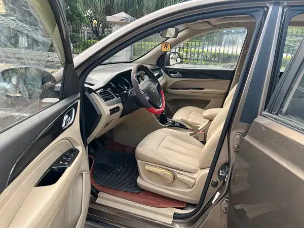 Baojun 730 2016